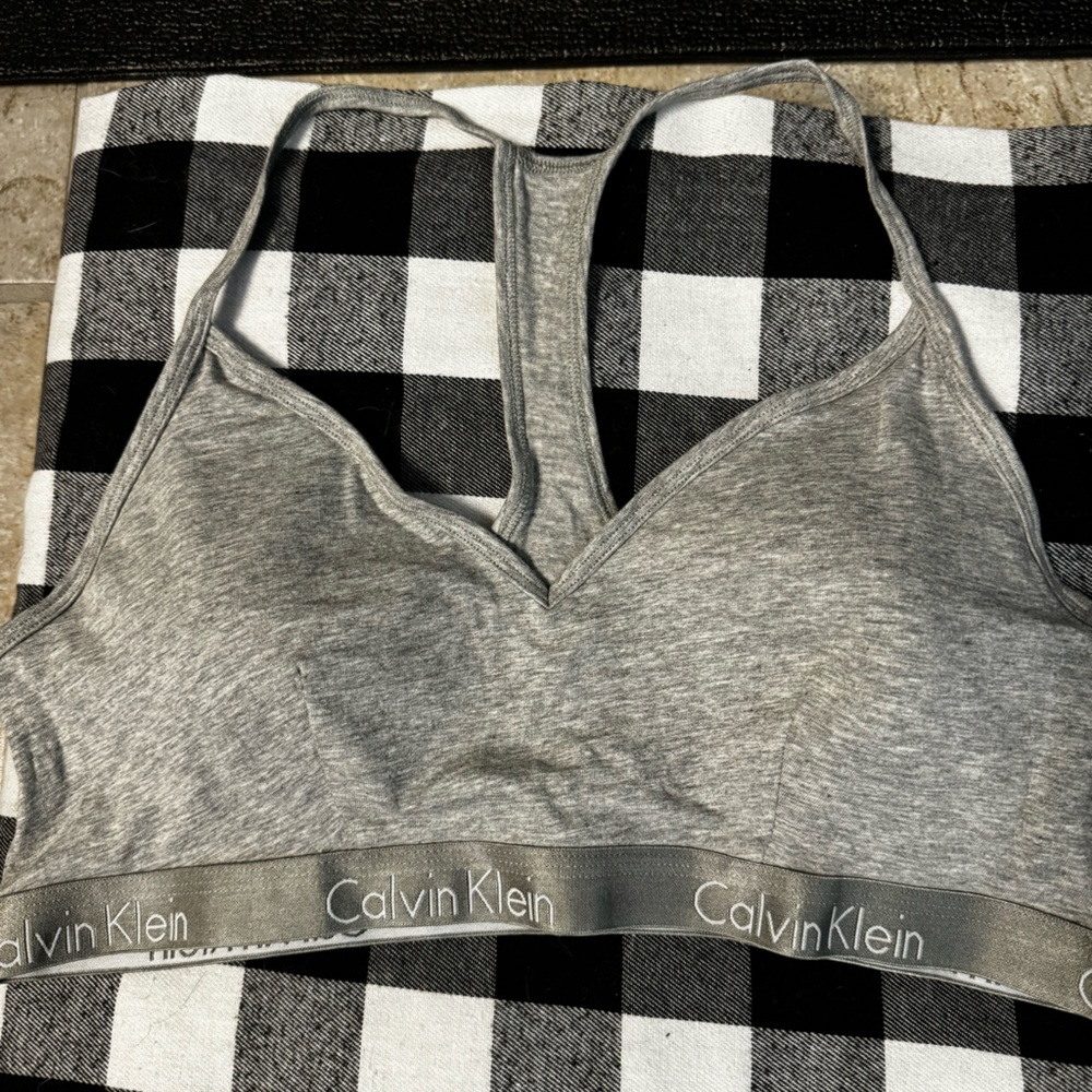 Calvin Klein lightly lines bralette size XL new with tags!